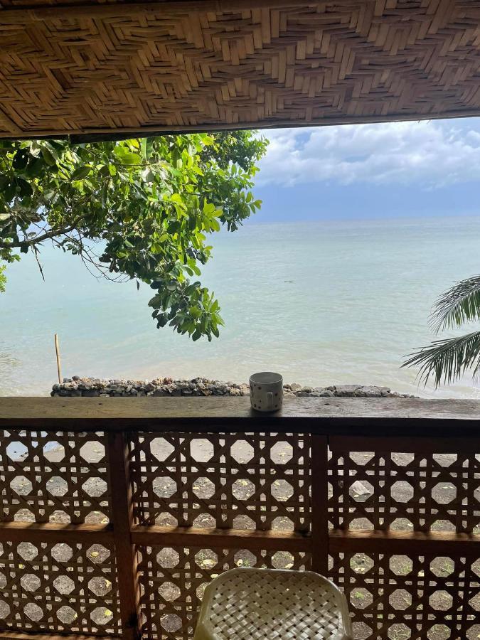 לינה וארוחת בוקר ממבג'או Borbon'S Treehouse By The Sea מראה חיצוני תמונה